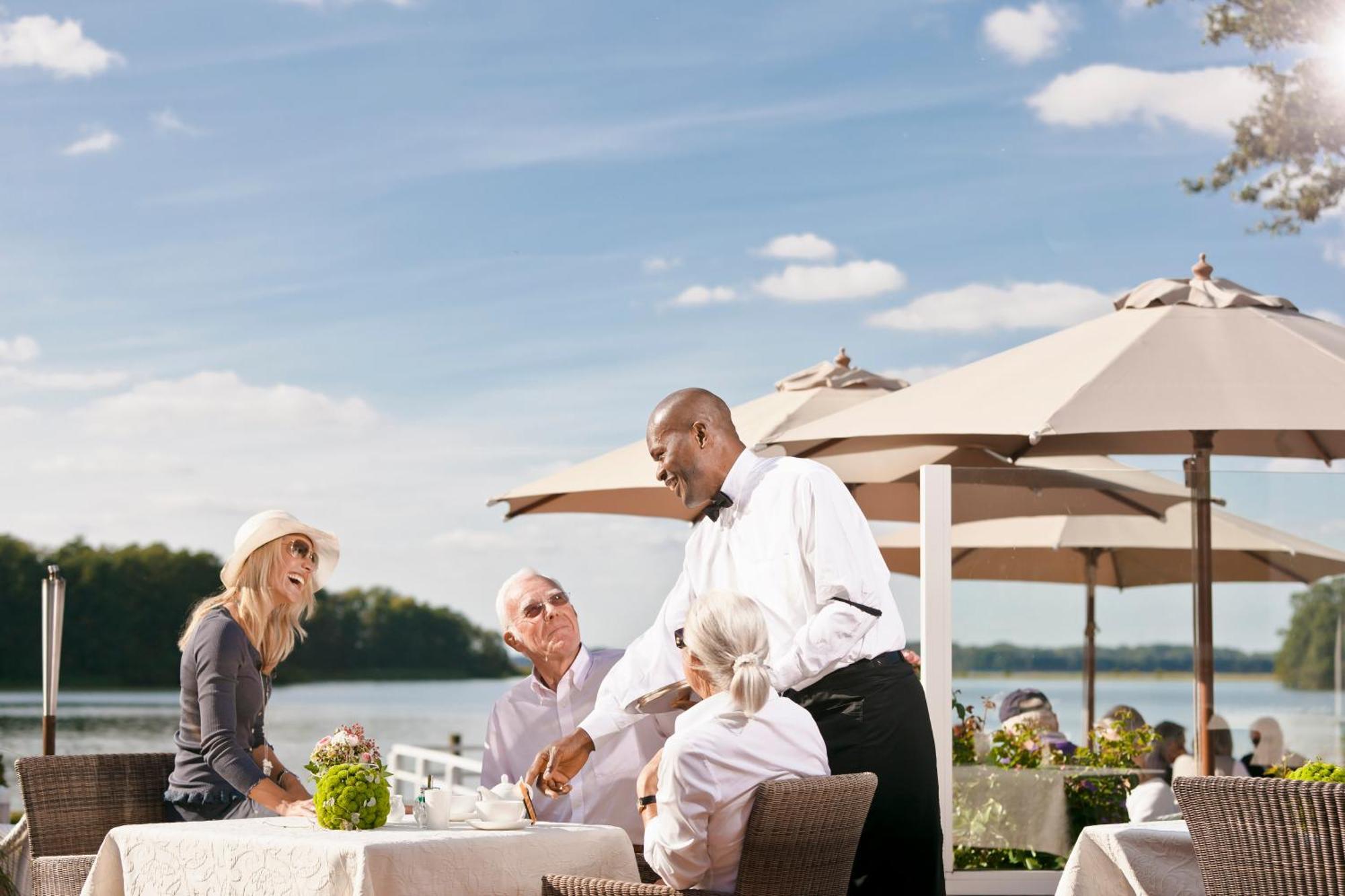 Strauers Hotel Am See Bosau Exterior foto